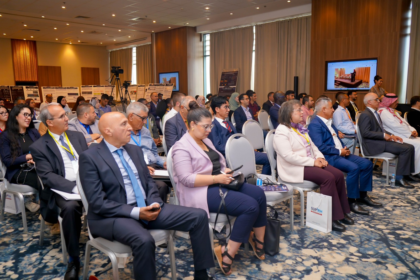 Colloque International AI for Impact SUP'RH - panel confiance numérique